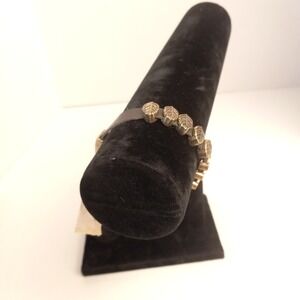 Lucky Brand Grey Leather Leaf Charm Bracelet Antiqued Gold Tone Magnetic Clasp‎
